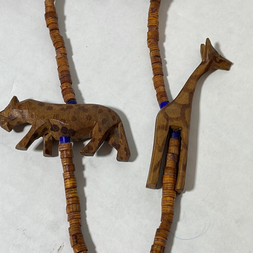 Source Unknown Brown and Blue Carved Animal Bead Necklace - Picture 3 of 4